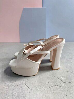 BERNESS White Platform Heels Sandals Size 11
